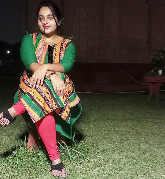 Debosmita Roy bio