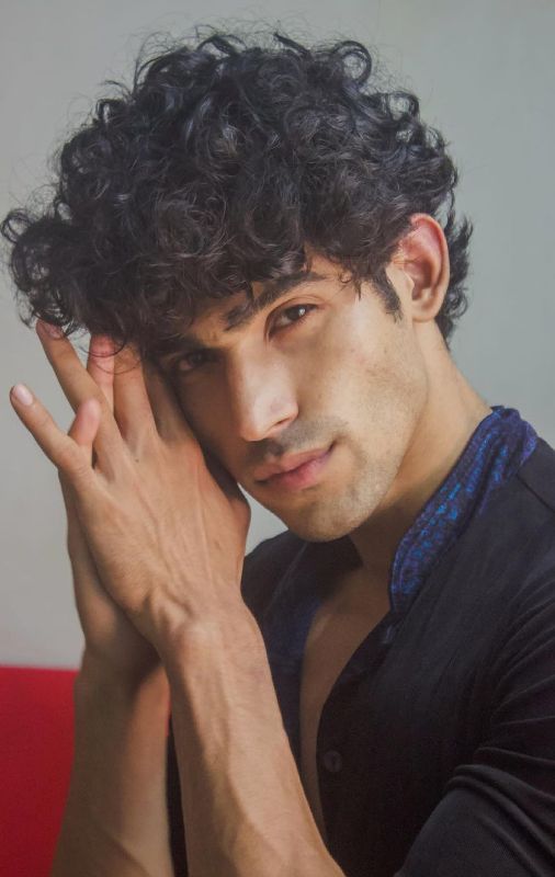 Aagaz Akhtar bio