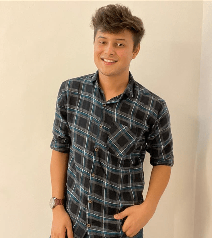 Nitish Bhaluni Biography