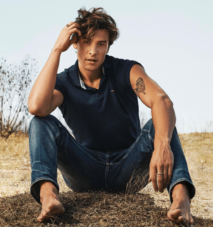 Shawn Mendes Biography