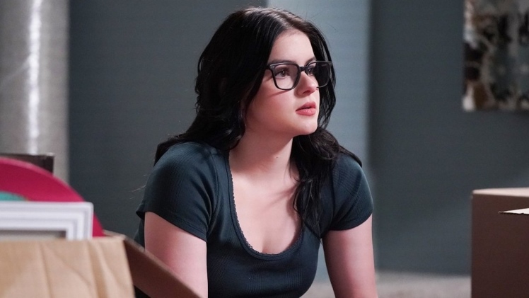 Ariel Winter Biography, Age, Career, Net worth, Family And More