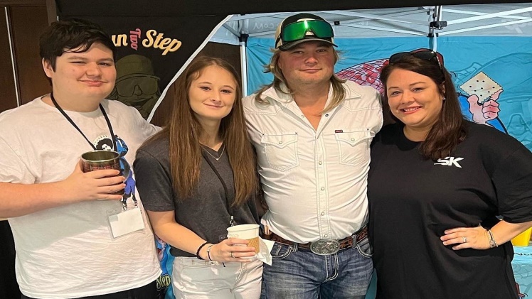 Stalekracker Biography, Age, Career, Net worth, Family And More