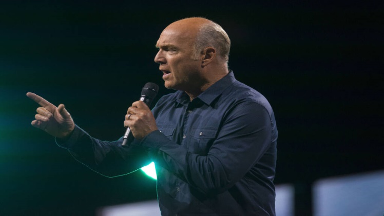 Greg Laurie Biography, Age, Career, Net worth, Family And More