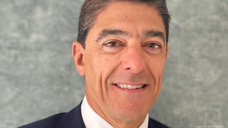 Gustavo Arnal Biography, Age, Career, Net worth, Family And More