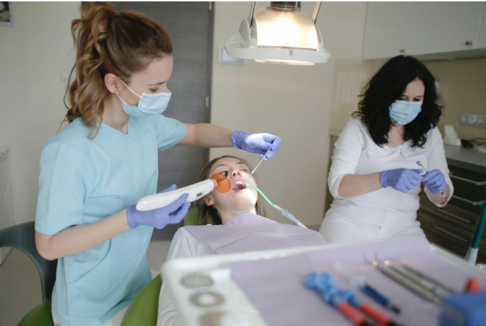 Explore The Career Opportunities With The Dental Nurse Course.