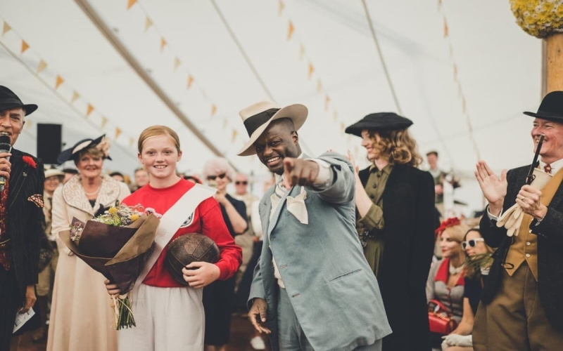 Vintage Brooches: Pinning Down Style in the UK’s Fashion Revival